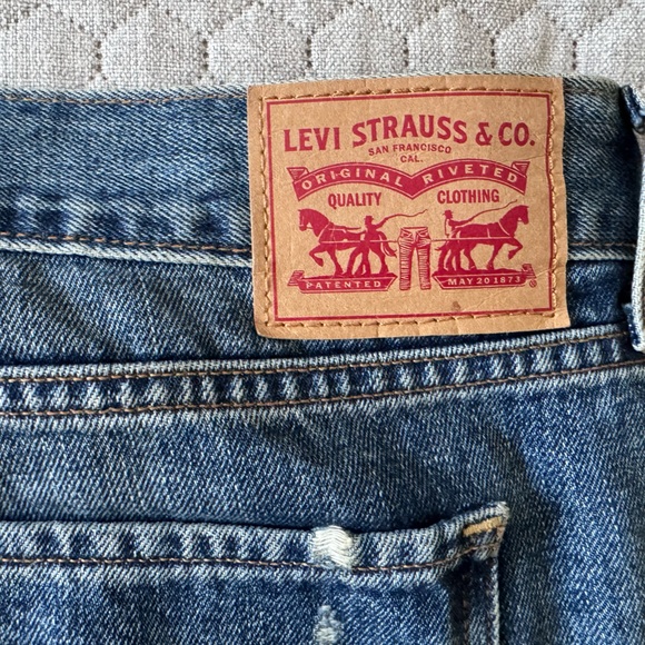 Levi’s Denim Miniskirt, Size 31, Distressed Blue - Picture 2 of 6